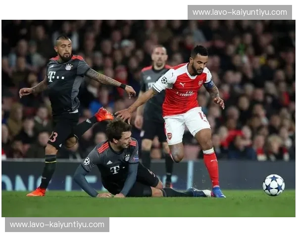 战火重燃！拜仁vs阿森纳经典对决，重温绿茵史诗！